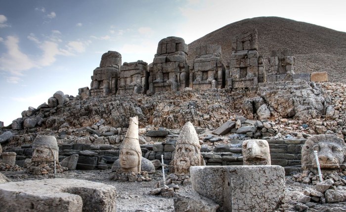 Sarcófago de 2.000 anos ricamente decorado é descoberto na Turquia (FOTOS) Sarcófago de 2.000 anos ricamente decorado é descoberto na Turquia (FOTOS)