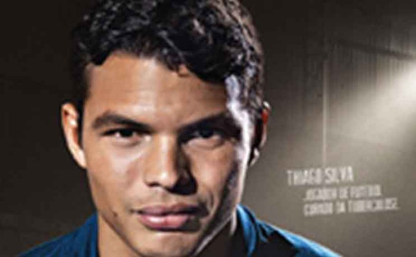 Jogador Thiago Silva protagoniza campanha contra tuberculose