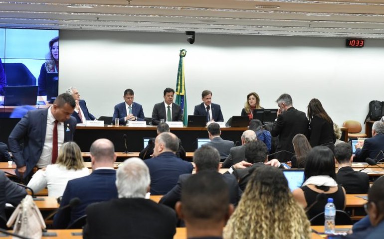 Caiado e Tarcísio criticam proposta sobre segurança pública e defendem autonomia