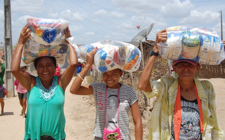 LBV entrega mais de 20 toneladas de alimentos pela Campanha de Natal em Alagoas