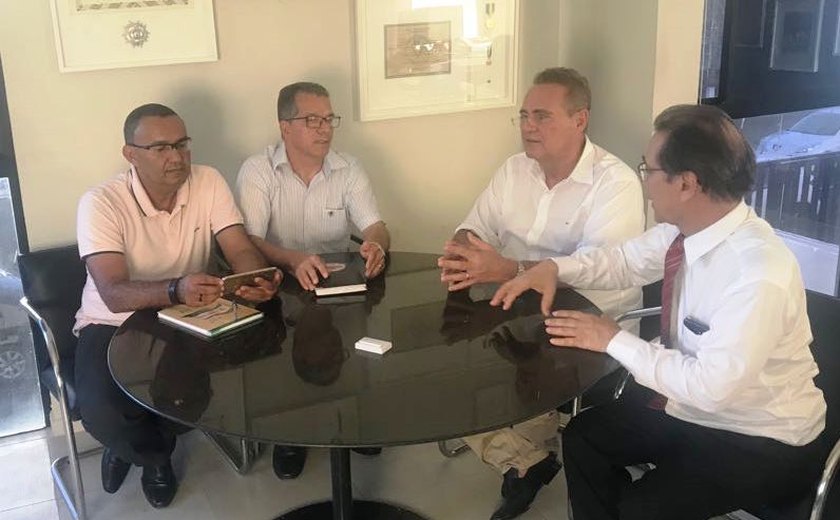 Renan recebe pleitos de dirigentes da Fetag em Alagoas