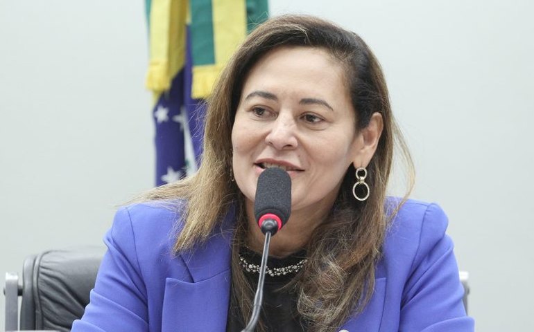 Comissão aprova projeto que cria programa para ajudar famílias afetadas por desastres