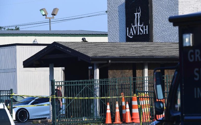 Tiroteio em boate nos EUA deixa dois mortos e oito feridos