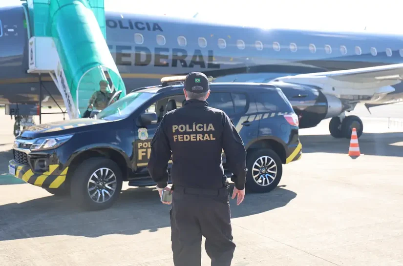 Mendonça autoriza uso de jatinho da PF para levar Vorcaro a depoimento