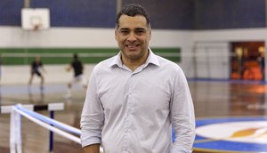 Professor Adriano Antunes