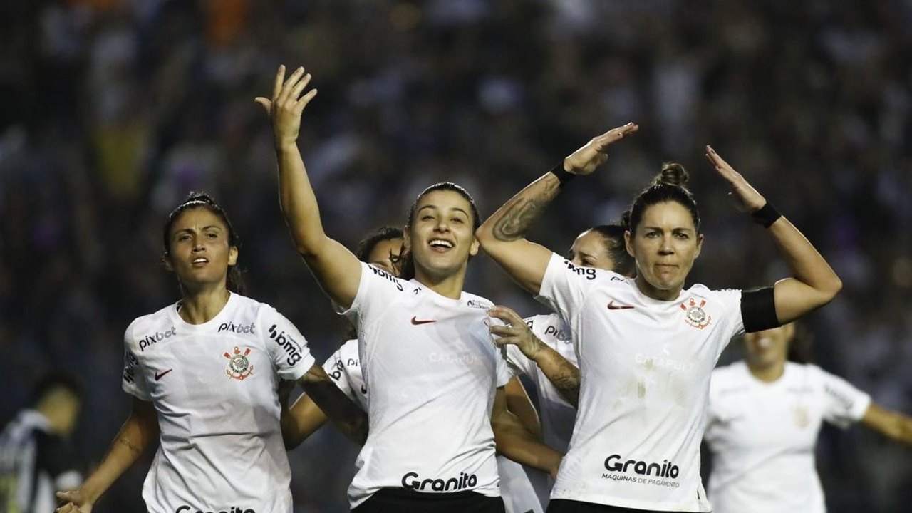 Corinthians e Ferroviária avançam e decidirão Brasileirão Feminino