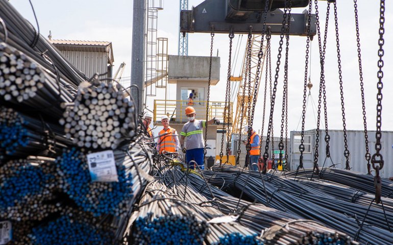 Indústria da construção busca saída para disparada no custo de materiais