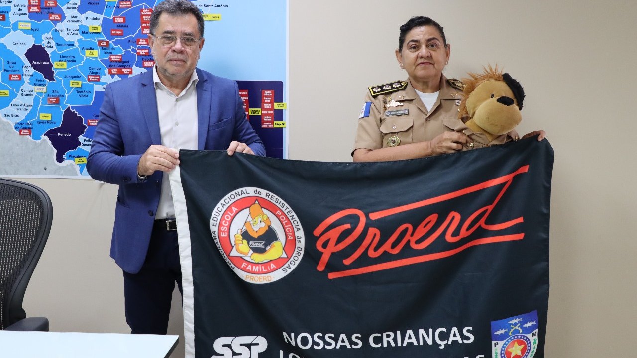 PGJ Lean Araújo renova parceria do Ministério Público com o Proerd