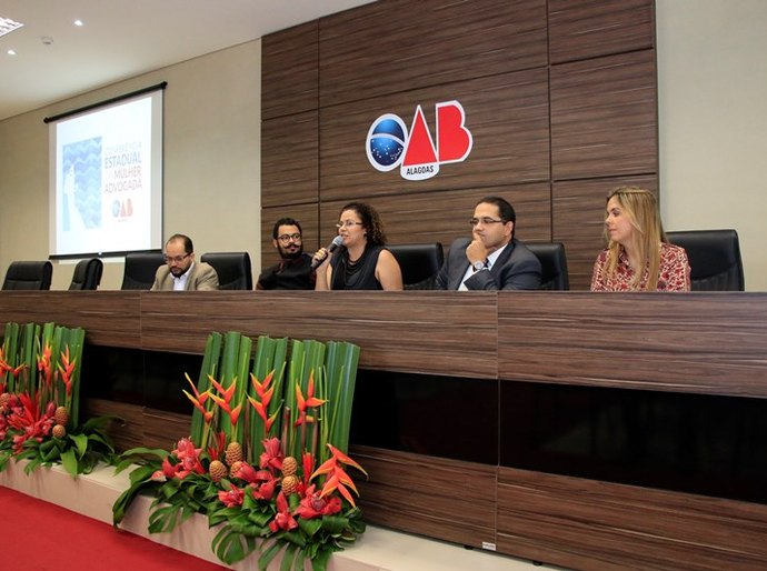 Empoderamento feminino, ativismo digital e inclusão no direito privado são debatidos na Conferência da Mulher Advogada