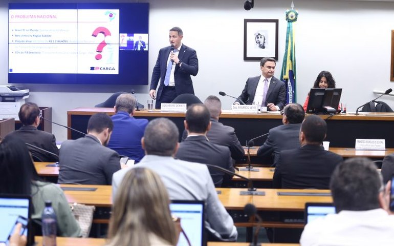 Órgãos públicos e entidades de transporte defendem pacote de medidas contra roubo de cargas