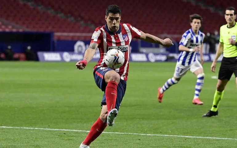 Suárez revela propostas do Brasil, mas não se anima: ‘Quero continuar na Europa’