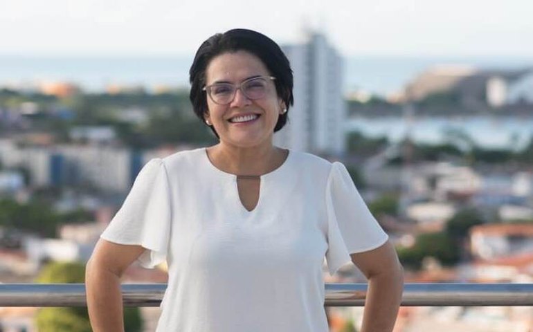 Apaixonada por gestão, professora lança pré-candidatura à Câmara Federal