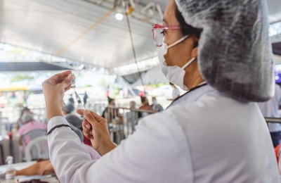 Mais de 80% dos maceioenses adultos tomaram 1ª dose da vacina contra Covid-19