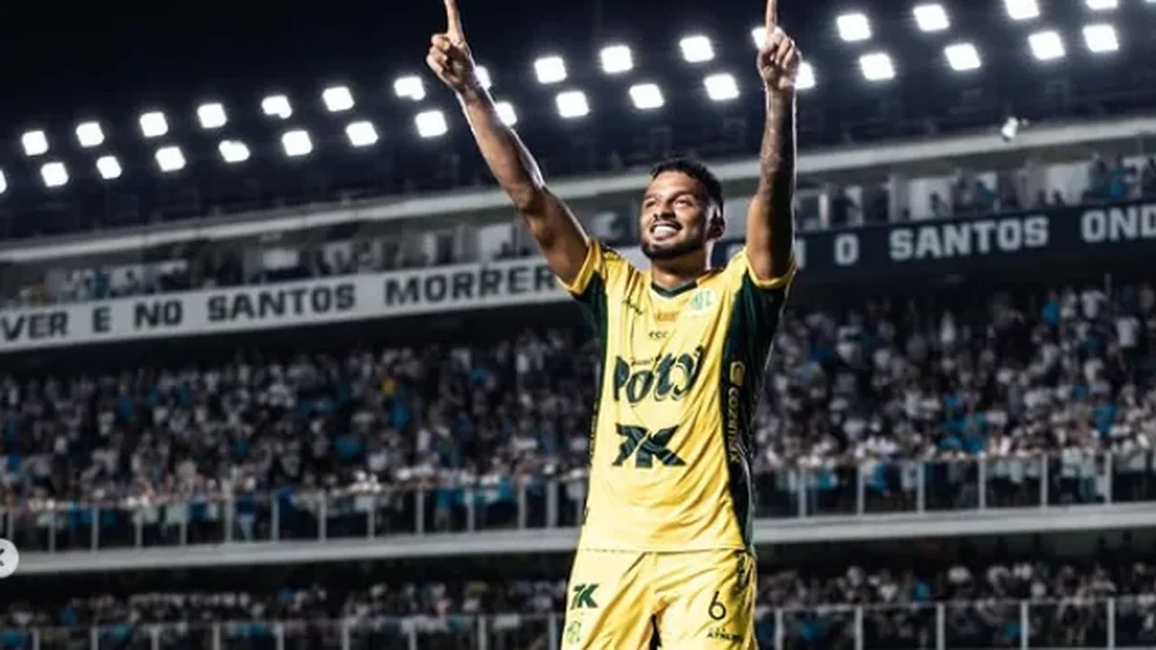Santos é denunciado pelo STJD e pode pegar até 10 jogos de suspensão por cusparada em Reinaldo