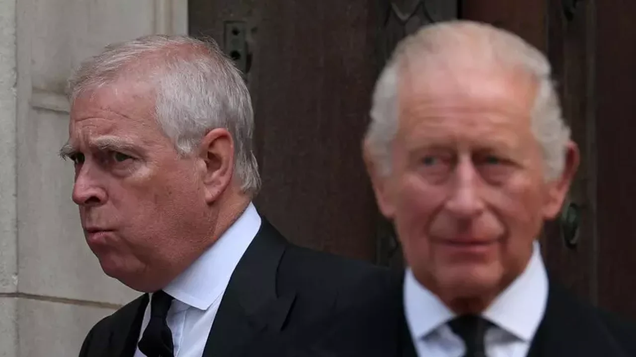 Reino Unido oficializa retirada de títulos reais de Andrew