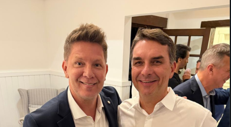 Mario Frias e Flávio Bolsonaro / Foto: reprodução/redes sociais/mariofriasoficial