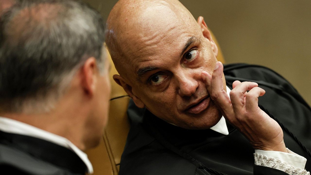 Moraes recebe defesa de Bolsonaro antes de decidir sobre manutenção da prisão domiciliar