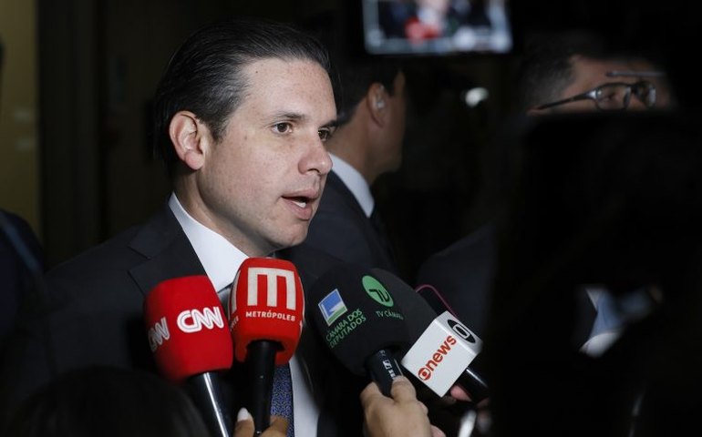 Câmara deve votar hoje projeto contra adulteração de bebidas, diz Hugo Motta