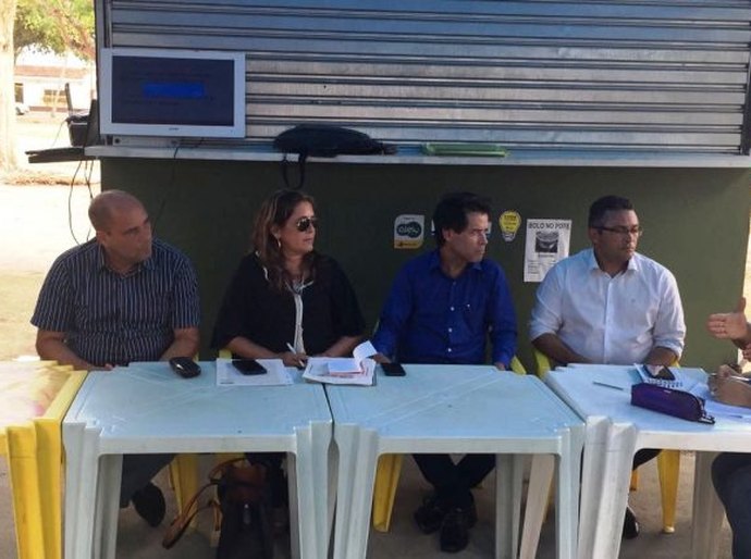 Prefeitura fará ordenamento de ambulantes na praça do Salvador Lyra