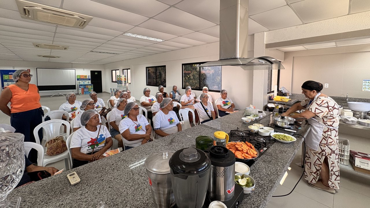 Usuárias do Cras Sônia Sampaio participam de oficina de alimentos