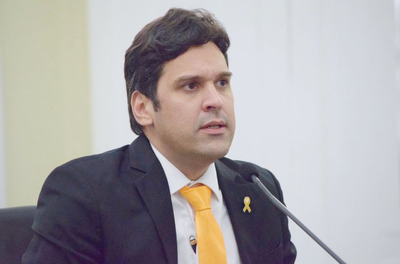 Gilvan Barros Filho solicita abertura de poços artesianos em povoados de Girau