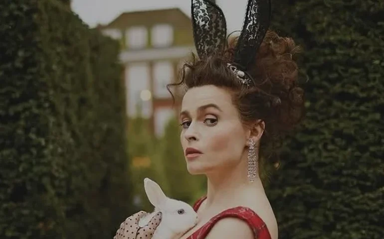 Helena Bonham Carter deixa elenco da 4ª temporada de 'The White Lotus'