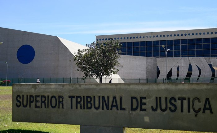 STJ atendeu pedido da AGU e determinou multa diária de R$ 200 mil em caso de descumprimento