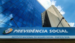 INSS / Foto: Foto: Rafa Neddermeyer/Agência Brasil