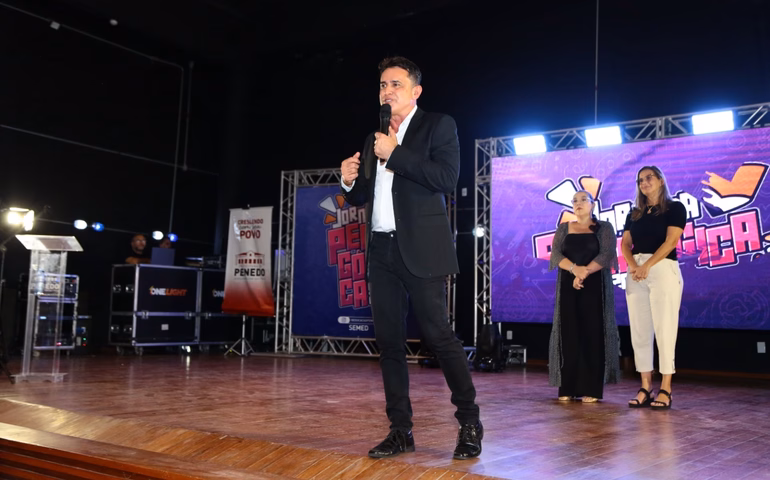 Servidores da Educação lotam Centro de Convenções de Penedo durante a Jornada Pedagógica 2025