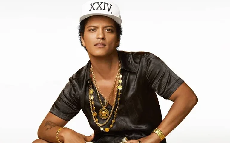 Bruno Mars lança primeiro single do novo álbum