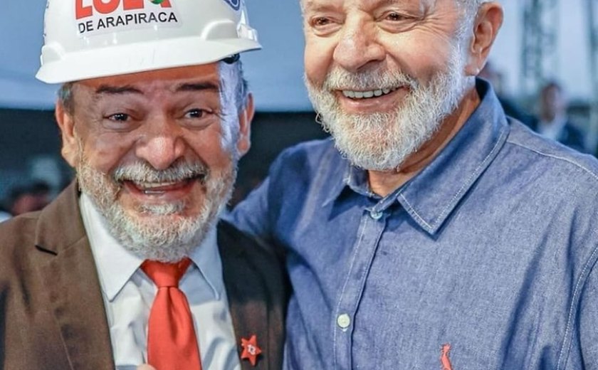 Presidente Lula encontra seu sósia o 'Lula de Arapiraca' em evento no Sertão e critica fake news