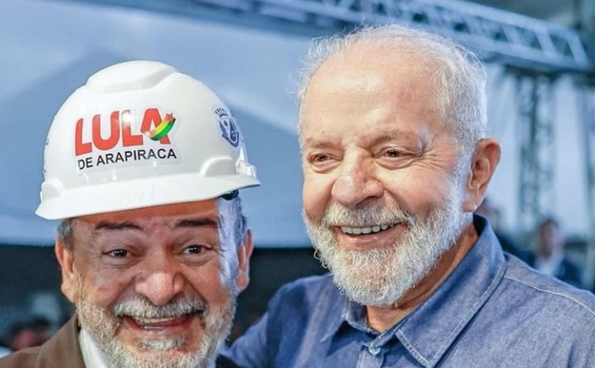 Presidente Lula encontra seu sósia o 'Lula de Arapiraca' em evento no Sertão e critica fake news