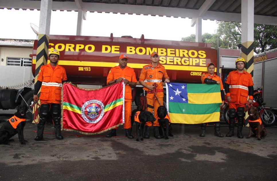 BOMBEIROS RETORNAM BRUMADINHO