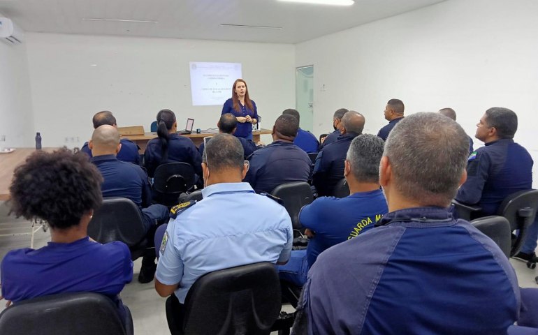 Segurança Comunitária promove curso de atualização profissional para guardas municipais