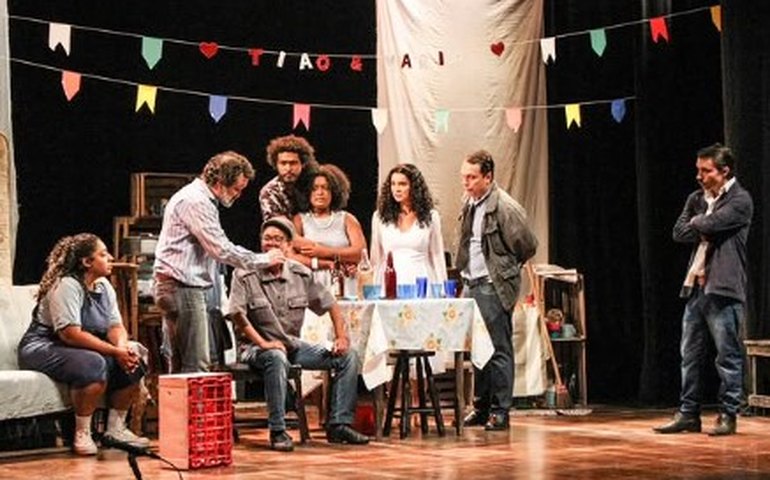 Peça “Eles não usam black-tie” está de volta aos palcos no Rio