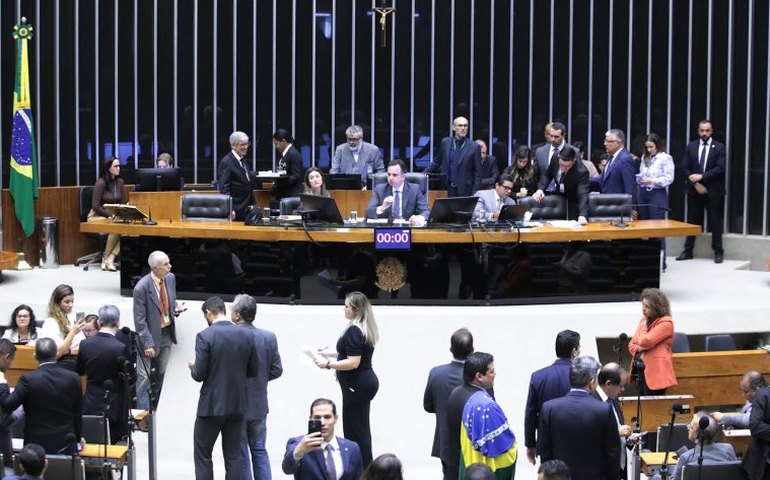 Congresso vota hoje projetos com crédito extra para diversos órgãos