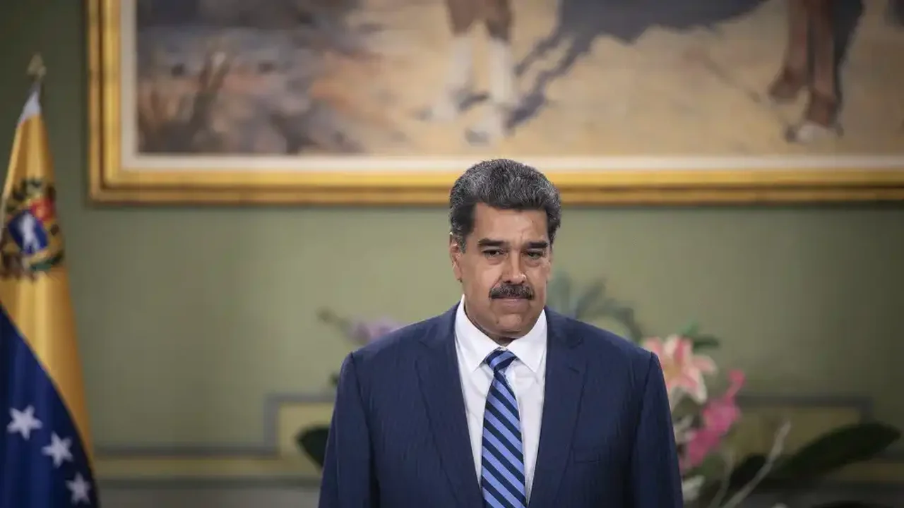 Sanções americanas, possíveis após declaração de vitória de Maduro, podem impactar crise migratória e corrida eleitoral 
