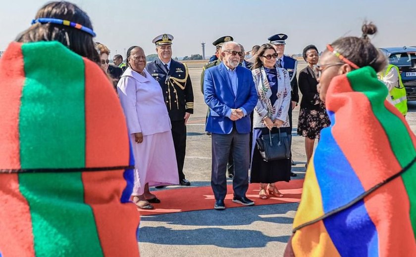 Lula já está na África do Sul para 15ª Cúpula do Brics