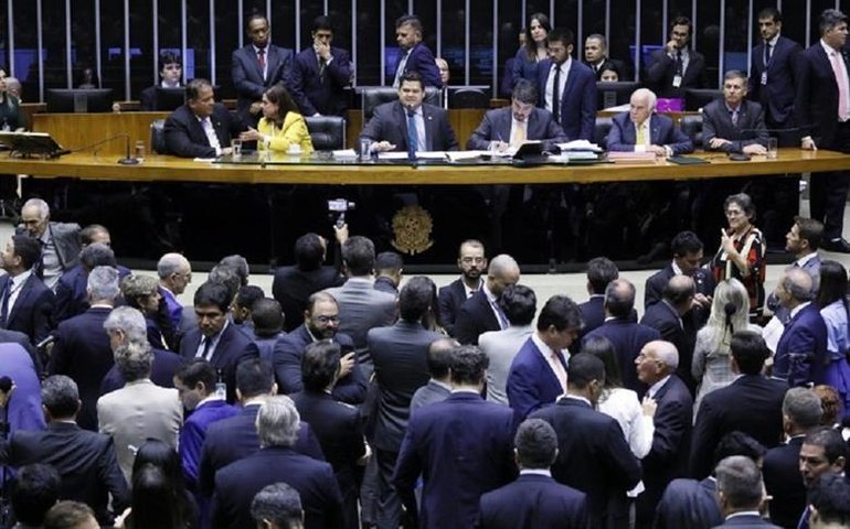 MP que suspende obrigatoriedade de dias letivos na pandemia é aprovada