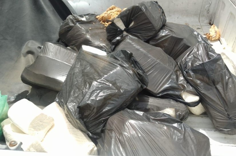 Vigilância Sanitária interdita pastelaria no Vergel e apreende 300 kg de produtos impróprios para consumo