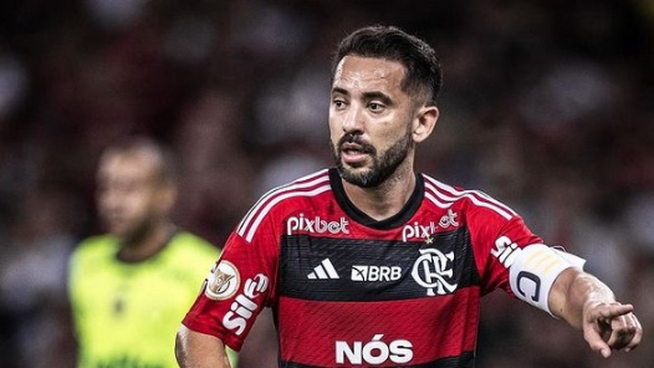 Bahia anuncia a contratação do experiente meia Everton Ribeiro por duas temporadas