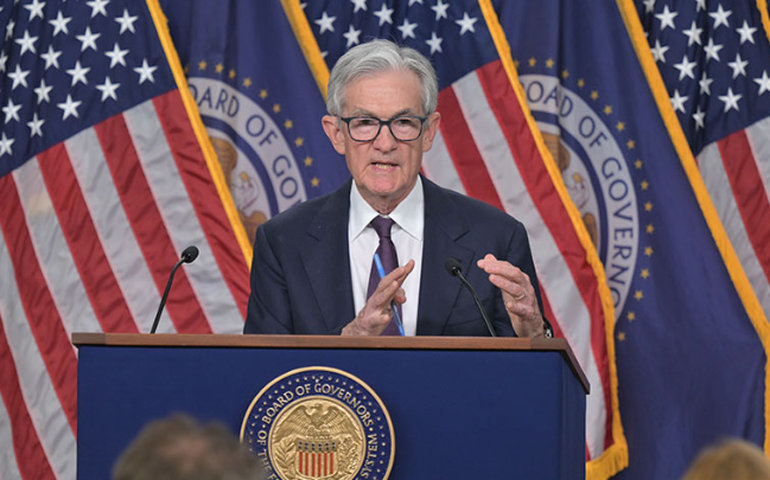 Powell diz que Fed não cortou juros a níveis mais neutros por previsão de alta na inflação