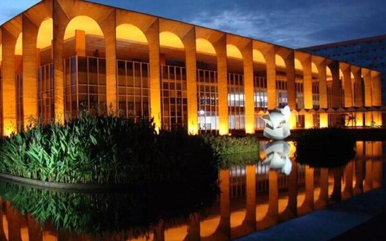 Brasil condena ataques de Israel e EUA contra o Irã