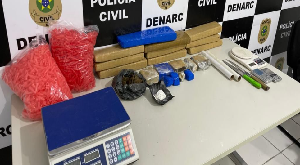 Cerca de dez quilos de maconha prensada são apreendidos na Zona Norte de Aracaju / Foto: Foto: Polícia Civil/SE