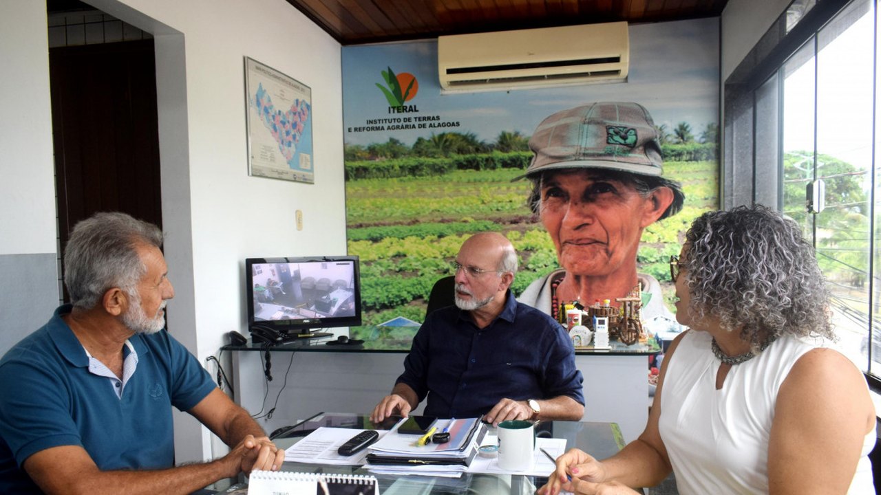 Pesquisador da Embrapa conhece o Projeto Feira Agrária do Crédito Fundiário