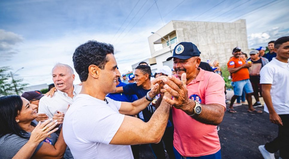 JHC em caminhada com apoiadores. Fonte: Ascom PSDB