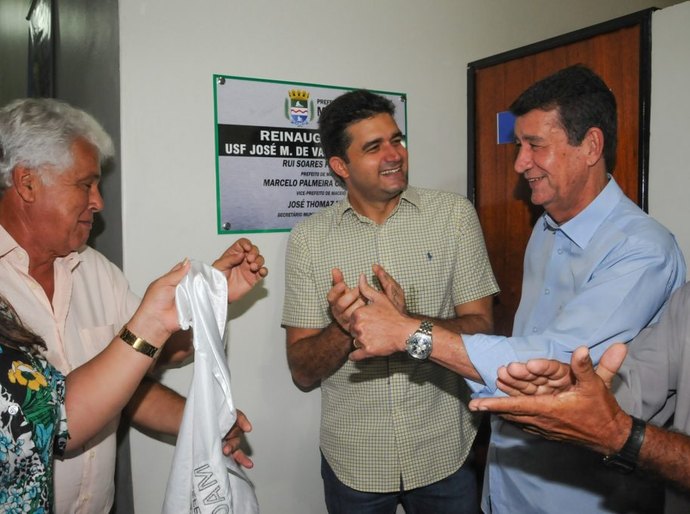 Prefeito reinaugura USF José Maria de Vasconcelos Neto, no Barro Duro