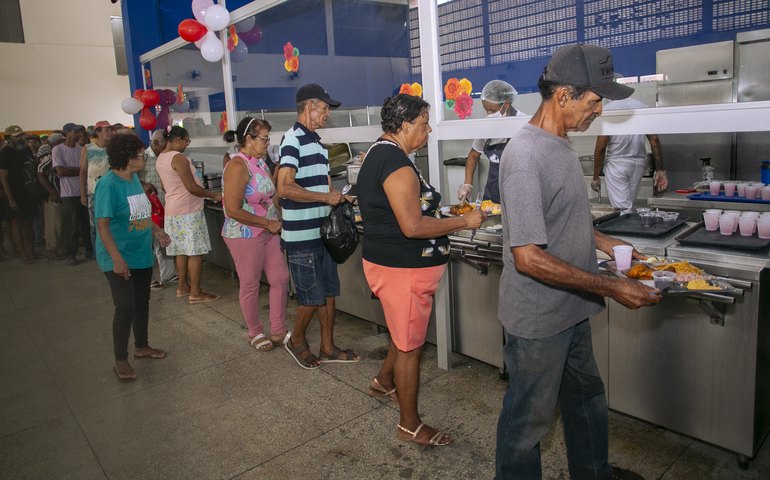 Restaurante Popular tem programação especial em alusão ao Dia das Mães