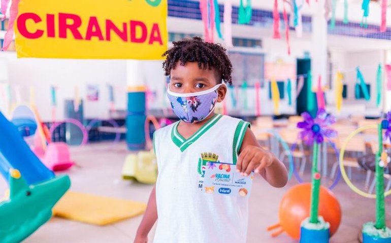 Creches de Maceió iniciam vacinação infantil contra a Covid-19