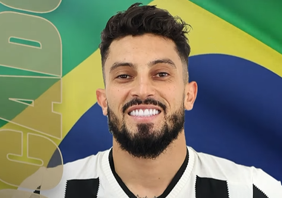 Alex Telles é convocado para a seleção após exames detectarem lesão muscular em Guilherme Arana